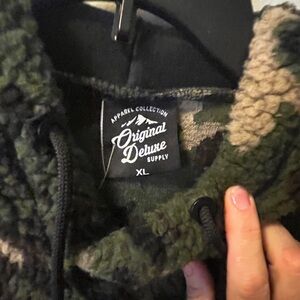 ORIGINAL DELUXE SUPPLY SHERPA